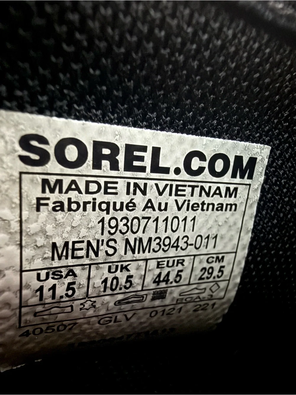 Sorel Men's Black Leather Chukka Boots with Tan Sole